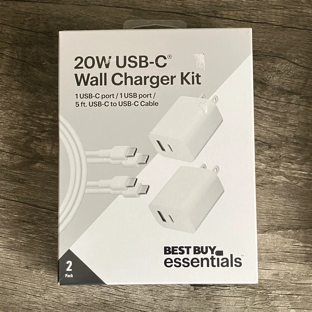 Best Buy Essentials 20W USB-C Wall Charger Kit
